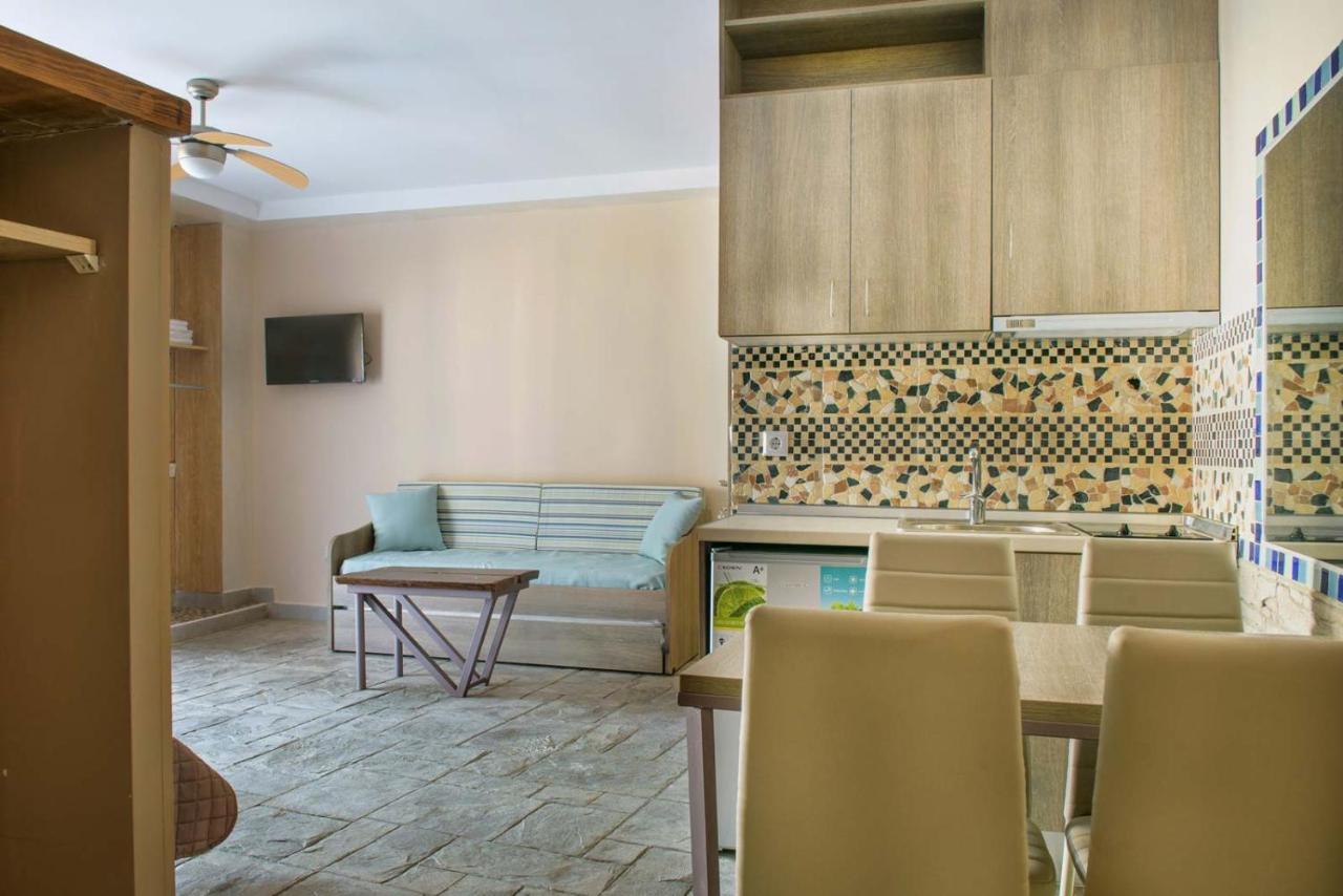 3D Iliadis Suites อิเอริสโซส ภายนอก รูปภาพ