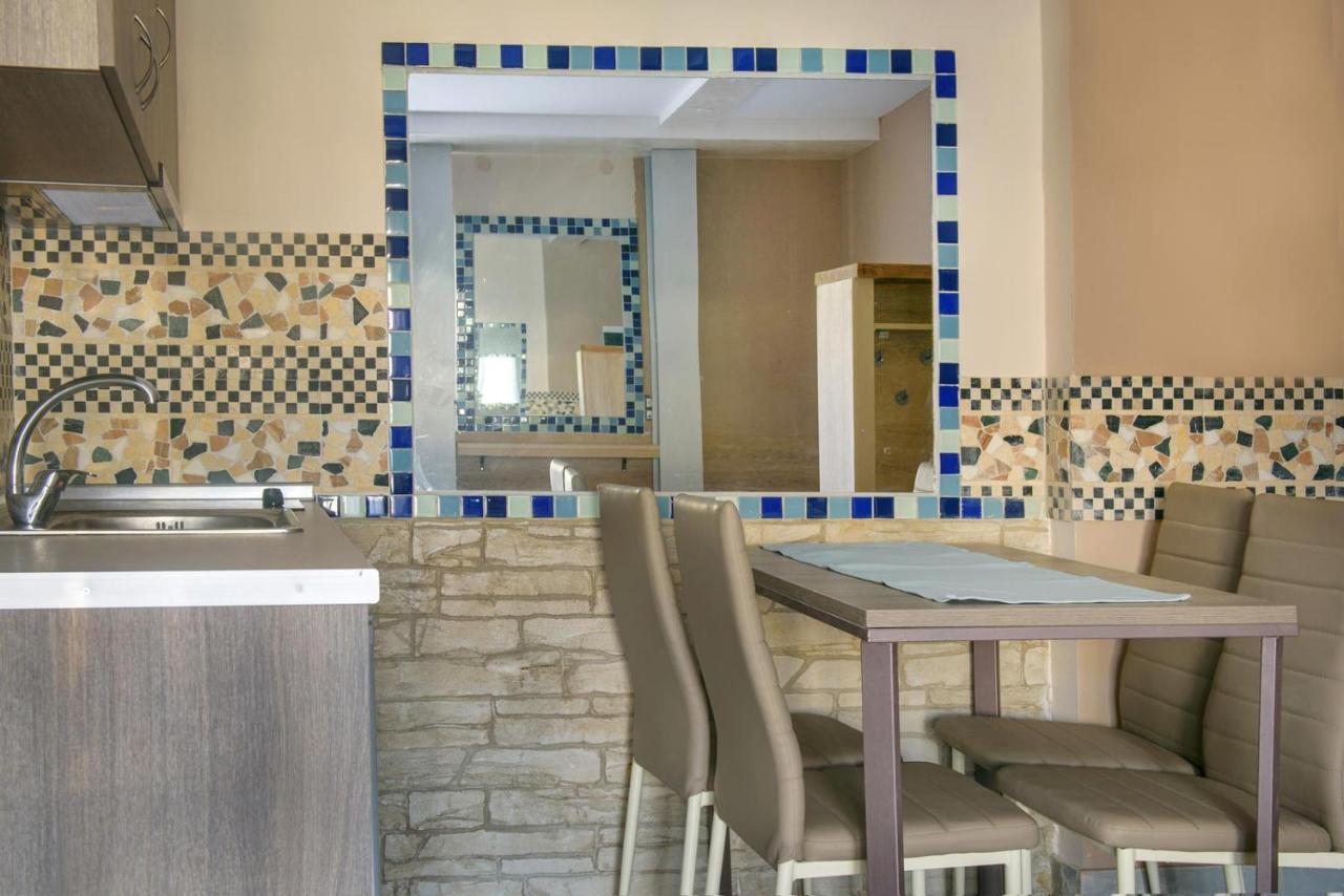 3D Iliadis Suites อิเอริสโซส ภายนอก รูปภาพ