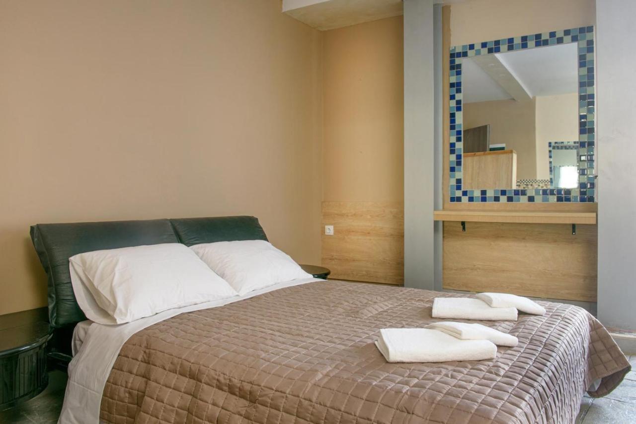 3D Iliadis Suites อิเอริสโซส ภายนอก รูปภาพ