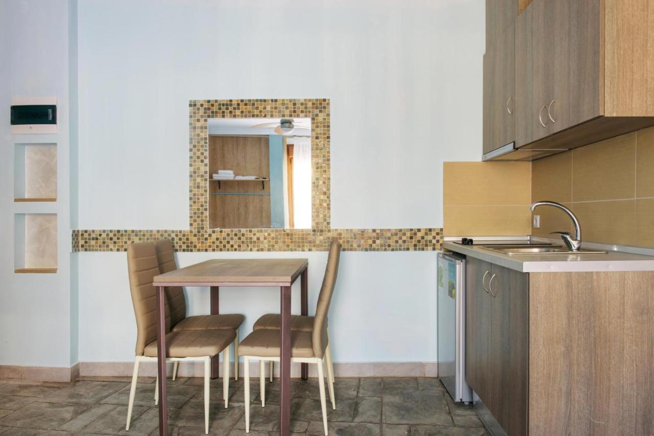 3D Iliadis Suites อิเอริสโซส ภายนอก รูปภาพ